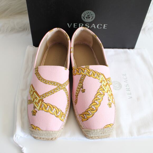 New Versace Pink & Gold Chain Graphic-Print Canvas Slip-On Espadrilles - Picture 4 of 14